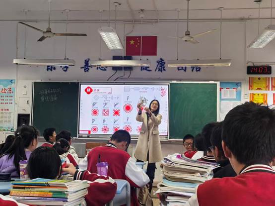 会议室里的人们 AI 生成的内容可能不正确。