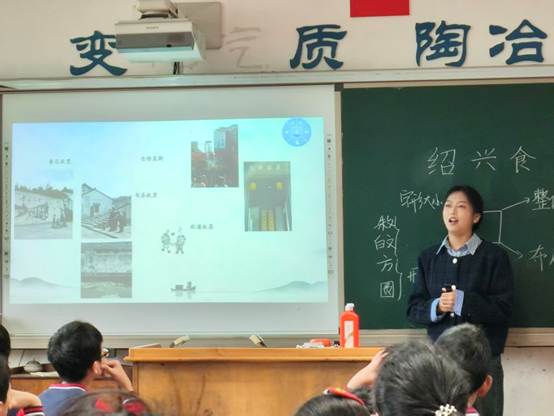 一群人站在柜台前 AI 生成的内容可能不正确。